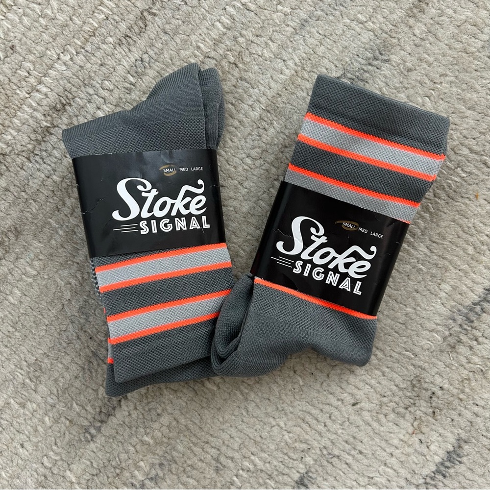 **2 PAIRS** Stoke Signal Unisex Cycling/Running Socks (Small - W 5-8, M 4-7)